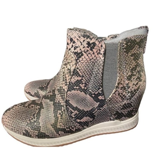 Baretraps Jaci Womens Multi Pastel Hidden Wedge Boot Sz 7.5 Med NWTS - Picture 5 of 7